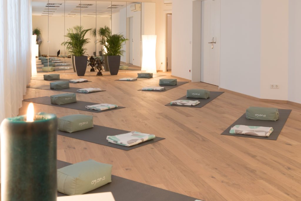 asana-Yoga-Studio-in-Wien-1230-mit-angenehmer-Atmosphäre-für-Yogakurse  